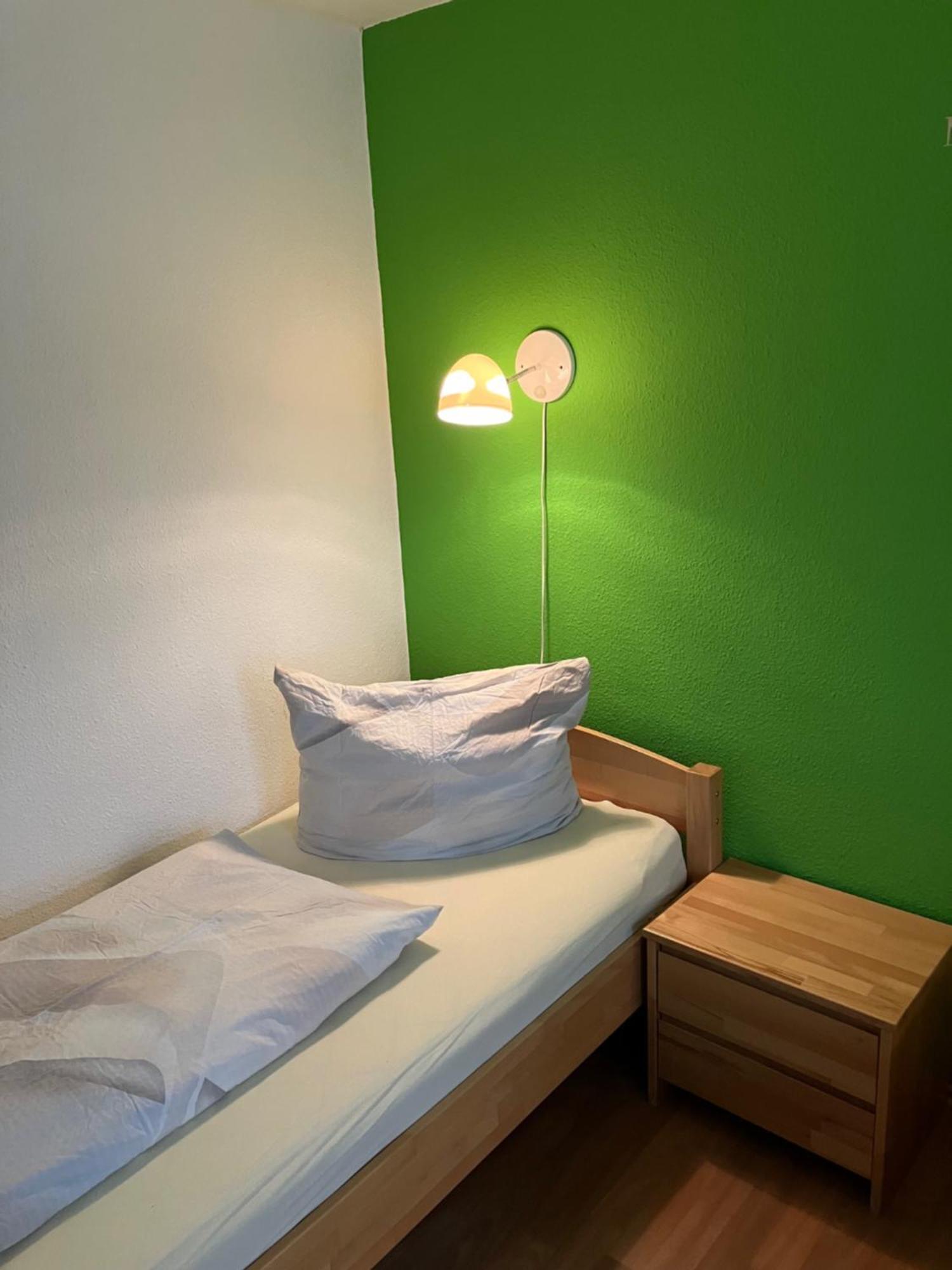 Ferienwohnung Morgensonne Am Kurpark Bad Berka - Parkplatz - Spielplatz - Wlan - 2 Schlafzimmer Eksteriør bilde